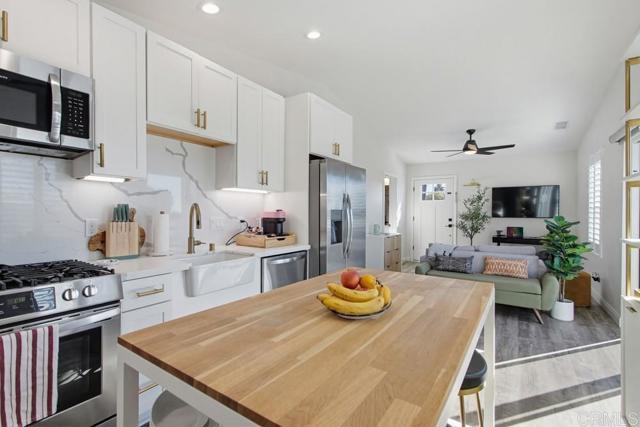 Detail Gallery Image 9 of 34 For 3522 Adams St, Carlsbad,  CA 92008 - 2 Beds | 2 Baths