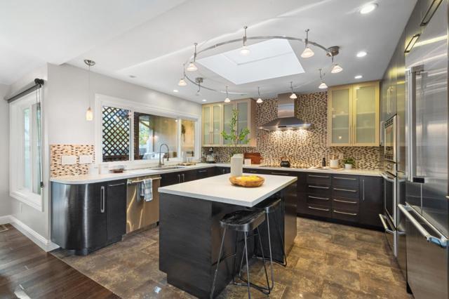 Image 11 of 51 For 29 Kirkwood Way