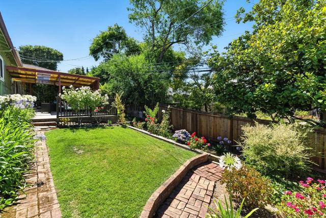 120 42nd Avenue, San Mateo CA: https://media.crmls.org/mediaz/312a7365-a36e-4ecc-a4f9-5c3053c85dab.jpg