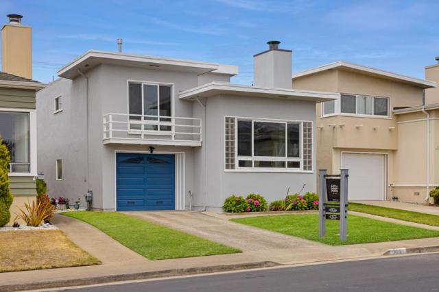 383 Glenwood Avenue, Daly City CA: https://media.crmls.org/mediaz/312ae403-3d13-4b5b-8b3a-2aa53c89d114.jpg