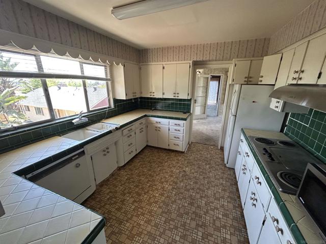 1333 El Rey Ave, El Cajon CA: https://media.crmls.org/mediaz/312ba0d8-efb5-48e7-8aff-f27886cec88e.jpg