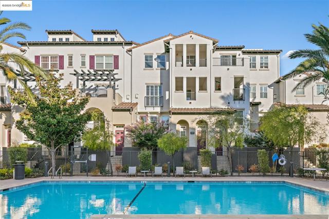 4153 Clarinbridge Cir, Dublin CA: https://media.crmls.org/mediaz/312c03a9-69cf-41b8-83d0-053f3a5e39ab.jpg