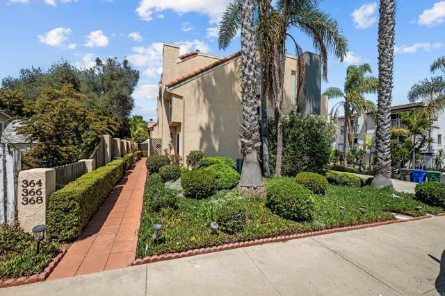 Detail Gallery Image 1 of 27 For 368 Hemlock Ave, Carlsbad,  CA 92008 - 2 Beds | 2/1 Baths