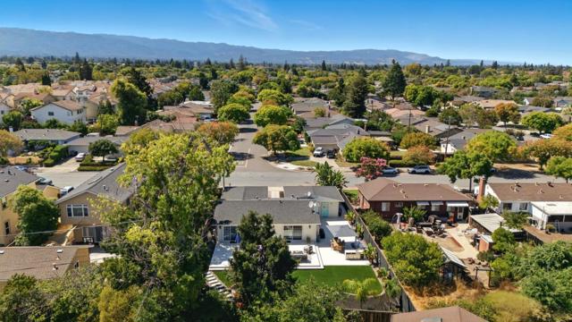 2924 Vivian Lane, San Jose CA: https://media.crmls.org/mediaz/312c5b8c-9859-4049-a653-c85b71b68940.jpg