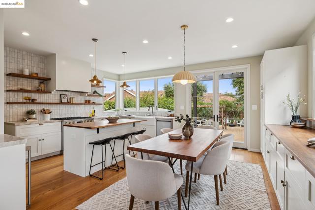 1511 Rose St, Berkeley CA: https://media.crmls.org/mediaz/312c9a3b-6bf9-461c-92ba-e8089cf3e4f2.jpg