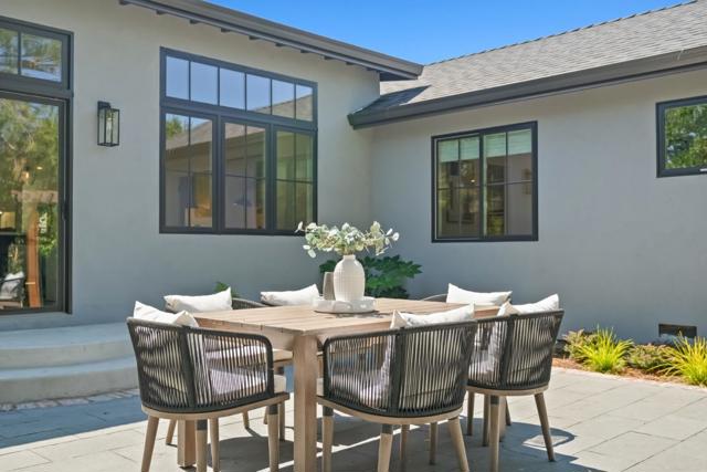 911 Peggy Lane, Menlo Park CA: https://media.crmls.org/mediaz/312ce228-1ef4-4ae1-8831-d8a25e58a11b.jpg