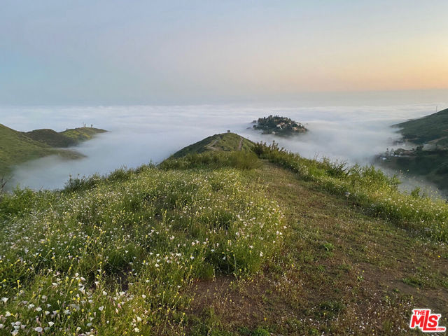 3900 Latigo Canyon Road, Malibu CA: https://media.crmls.org/mediaz/312d7517-8c6e-4ed1-92fb-04397be666c8.jpg