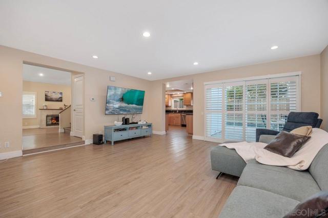 3975 San Gregorio Way, San Diego CA: https://media.crmls.org/mediaz/312e1a97-381a-4b03-be7d-8c070203e601.jpg