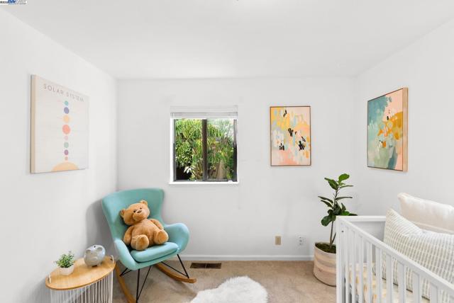 24288 Stacey Ln, Hayward CA: https://media.crmls.org/mediaz/312e3419-daca-4341-87e5-98413cdf7e39.jpg