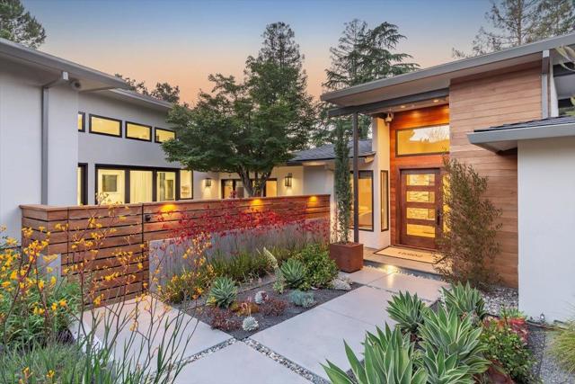 15902 Rochin Terrace, Los Gatos CA: https://media.crmls.org/mediaz/312ee862-ce75-4131-adf9-c06d09faae35.jpg
