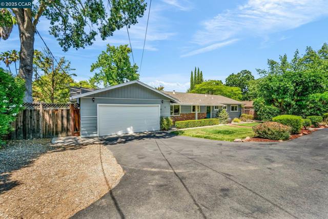 57 Jemco Ct, Pleasant Hill CA: https://media.crmls.org/mediaz/312f1c30-e565-4d67-8d5f-bbf0edbc453c.jpg