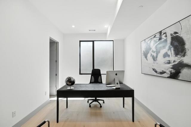 1127 Hillslope Place, Los Altos CA: https://media.crmls.org/mediaz/312f38fb-c4f9-4478-bffd-45609b784a75.jpg