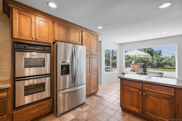 3943 Catamarca Dr, San Diego CA: https://media.crmls.org/mediaz/312f8e7c-dab5-47bb-9b51-9bbb4bc71fee.jpg