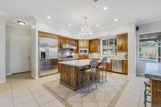 1508 Sequoia Lane, Vista CA: https://media.crmls.org/mediaz/312fcdcf-69e6-4e34-a799-a7357330aeb3.jpg