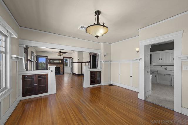 1821 25 Cypress Ave, San Diego CA: https://media.crmls.org/mediaz/31304867-2934-47cc-99e7-fdc3fe2cba6e.jpg