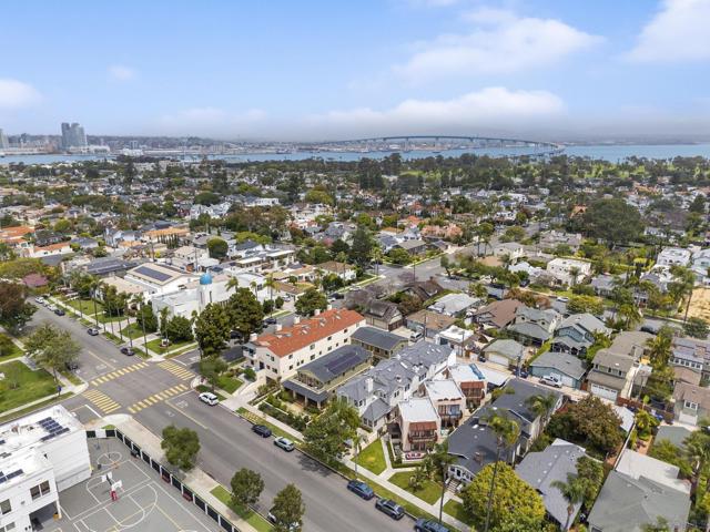 717 C Ave, Coronado CA: https://media.crmls.org/mediaz/313084e8-2482-49fe-919c-0fd22fb2123e.jpg