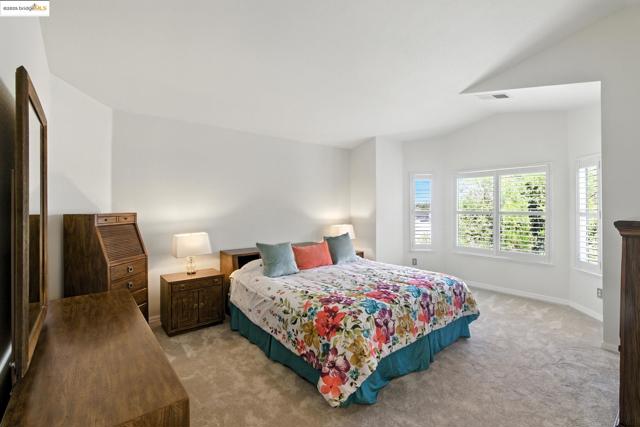2201 Mark Twain Drive, Antioch CA: https://media.crmls.org/mediaz/313149e1-562d-4048-bcc9-159c64eaf5cf.jpg