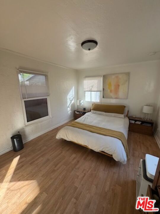 1923 19TH Street, Santa Monica CA: https://media.crmls.org/mediaz/313161fc-3d75-47ef-8b20-306bc95bd898.jpg