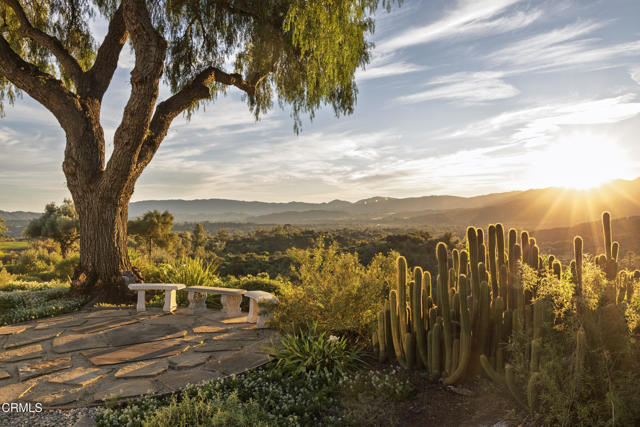 Detail Gallery Image 18 of 42 For 1417 Foothill Rd, Ojai,  CA 93023 - 4 Beds | 3 Baths
