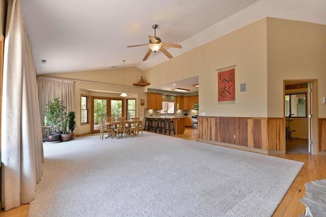 18757 Sunrise Way, Tuolumne CA: https://media.crmls.org/mediaz/31328709-c4f7-439c-a5f2-24417cc54dda.jpg