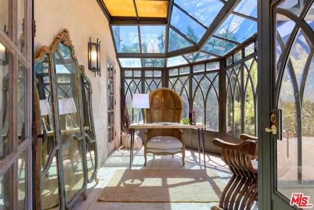 2899 Hidden Valley Lane, Montecito CA: https://media.crmls.org/mediaz/3133315e-b827-4d7b-97c7-0f69e671aa2b.jpg