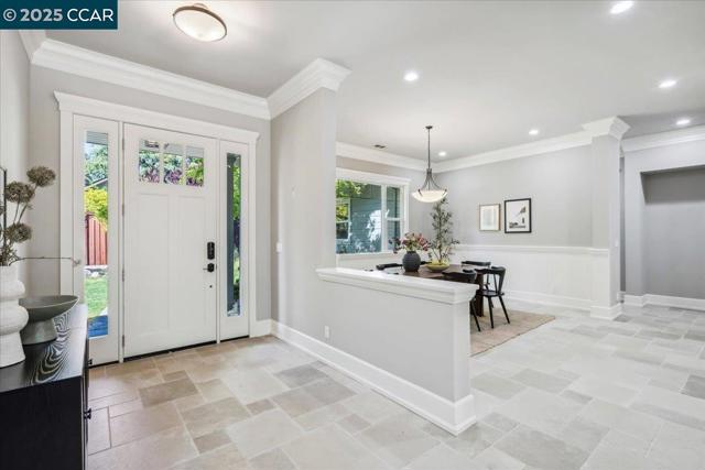 1291 Clover Ln, Walnut Creek CA: https://media.crmls.org/mediaz/3133b18d-fe97-4c7f-a12f-064153613b2a.jpg