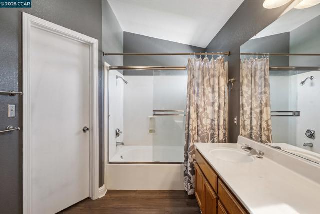 4813 Carrington Dr, Oakley CA: https://media.crmls.org/mediaz/3133eb47-d2fa-4cf3-adff-d71e337a957a.jpg