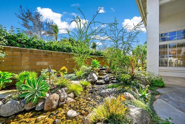 2198 Redwood Crst, Vista CA: https://media.crmls.org/mediaz/31342c67-7080-44b2-9adb-8f964ea97f24.jpg