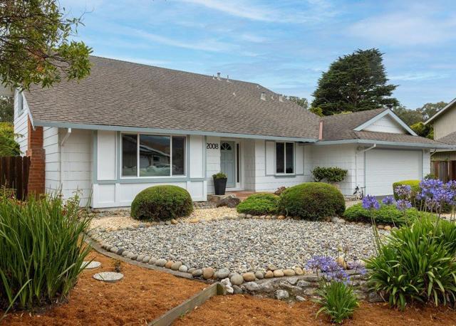 2008 Touraine Lane, Half Moon Bay CA: https://media.crmls.org/mediaz/31346bee-a787-4f53-b6c1-ef6fb5319143.jpg