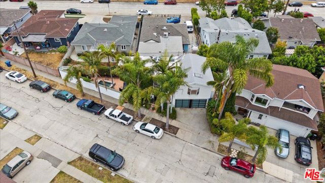 12440 Walsh Avenue, Los Angeles CA: https://media.crmls.org/mediaz/31348935-8ae2-40ed-93fe-22e6a250b0ae.jpg
