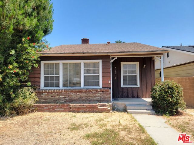 6500 Hayvenhurst Avenue, Lake Balboa CA: https://media.crmls.org/mediaz/31366076-e1a2-462c-a296-563a58e0efec.jpg