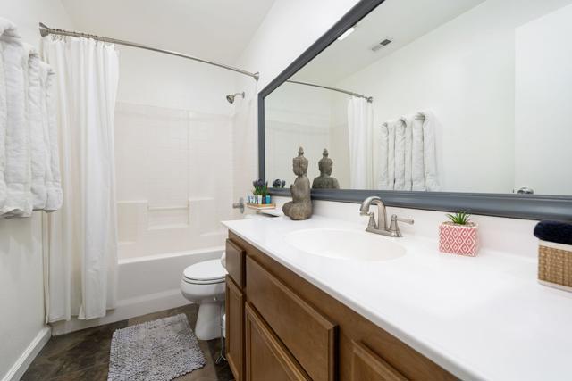 47375 Mangrove Street, Indio CA: https://media.crmls.org/mediaz/31368031-93b3-4b68-b793-2ef9a55338fc.jpg