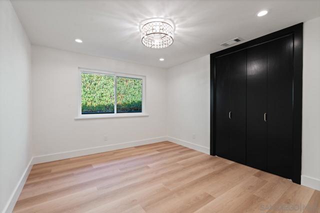 4911 Beaumont Dr, La Mesa CA: https://media.crmls.org/mediaz/31369f6f-75df-4fb1-ac38-7e34a76f2ee0.jpg