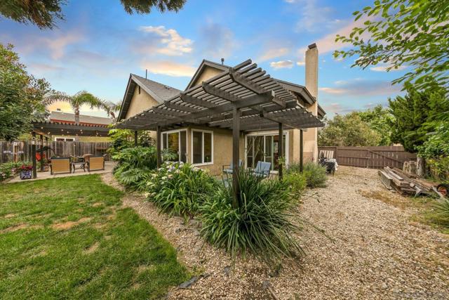 1554 Traveld Way, Encinitas CA: https://media.crmls.org/mediaz/31379dac-00f1-412d-b228-9ec7472051f1.jpg