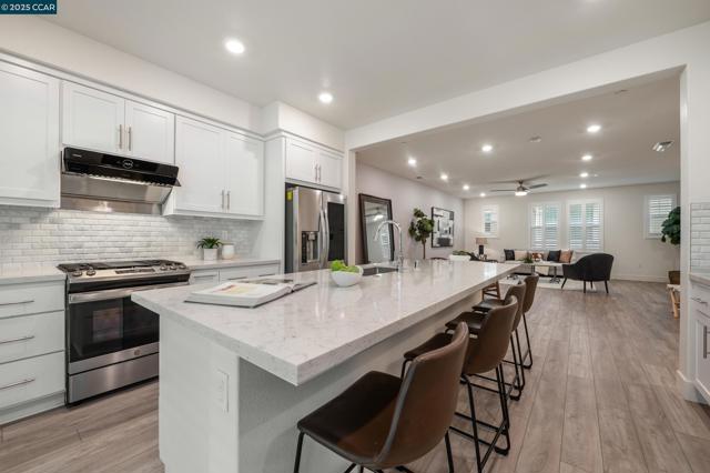 236 Plum Tree Street, Livermore CA: https://media.crmls.org/mediaz/3137aac1-6a91-4d71-a81b-cedf9b957e49.jpg
