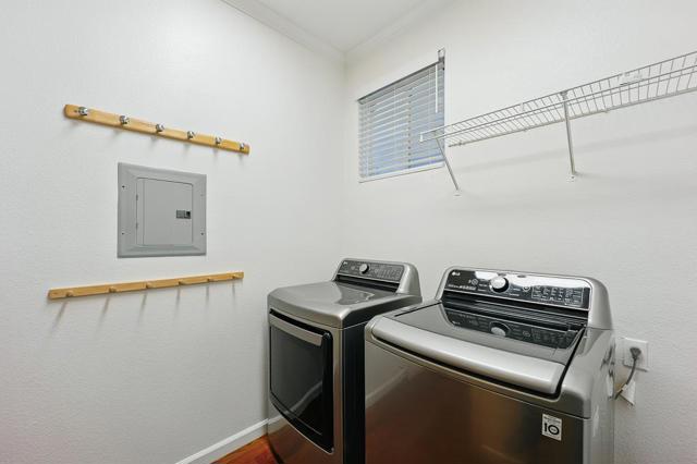 6751 Positano Lane, San Jose CA: https://media.crmls.org/mediaz/313810f0-b743-4b42-96f2-1faf63f6e615.jpg