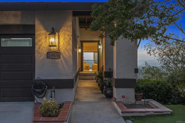 5968 Caminito De La Taza, San Diego CA: https://media.crmls.org/mediaz/31389d26-73c3-433f-837b-561b64b59561.jpg