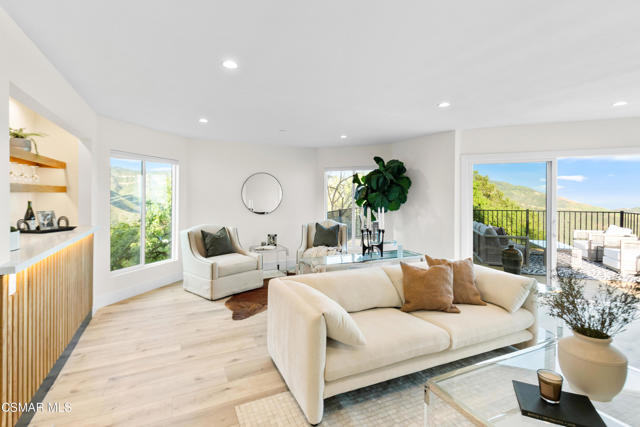26200 Lockwood Road, Malibu CA: https://media.crmls.org/mediaz/313901c7-5e9f-45ce-8f72-927569cc868c.jpg