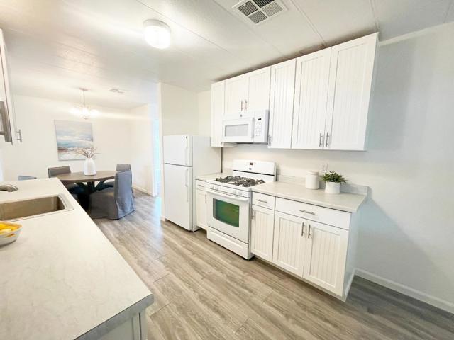 19 Canada Cove Ave, Half Moon Bay CA: https://media.crmls.org/mediaz/3139efaf-2803-4743-8b1a-8b92cd90a96b.jpg
