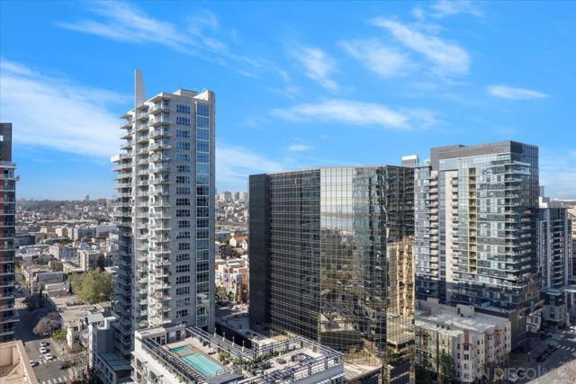 1388 Kettner Blvd, San Diego CA: https://media.crmls.org/mediaz/313aa479-1c1d-4ffd-a5f6-18a95b68aac3.jpg