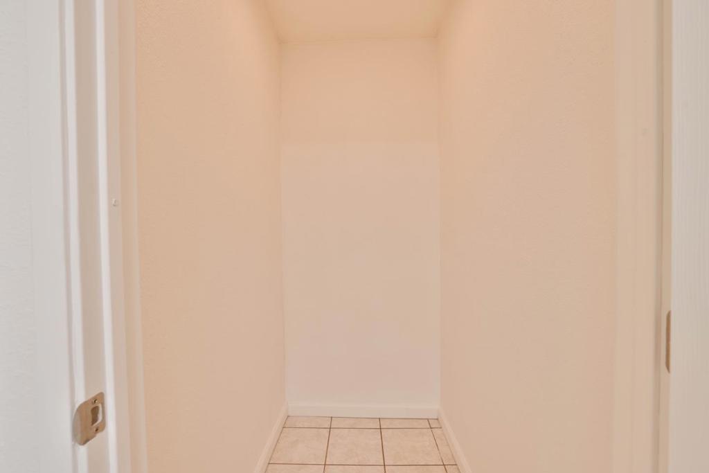 https://media.crmls.org/mediaz/313bcf0f-3751-4946-b836-cc788f7dc98b.jpg?preset=X-Large