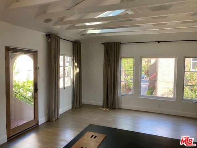 745 -747 1/4 N Hayworth Avenue, Los Angeles CA: https://media.crmls.org/mediaz/313bd60b-a916-489b-a153-4d62fbbc55ce.jpg