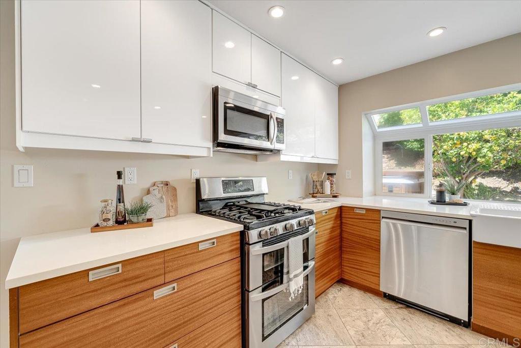 1568 Mallorca Drive - photo 15