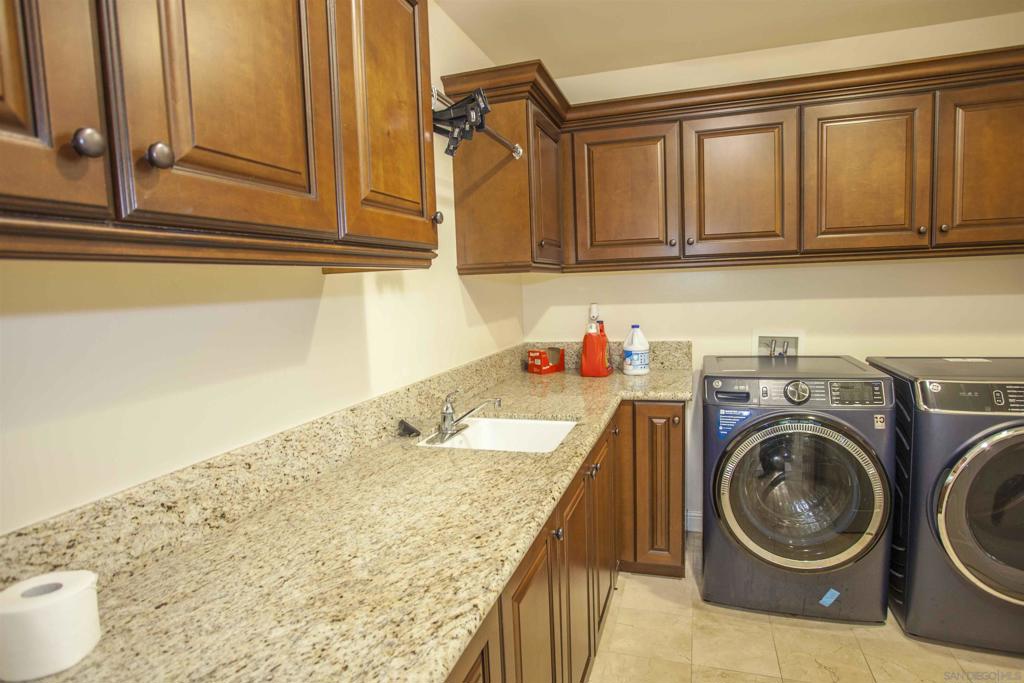 MLS #250040381SD image #22