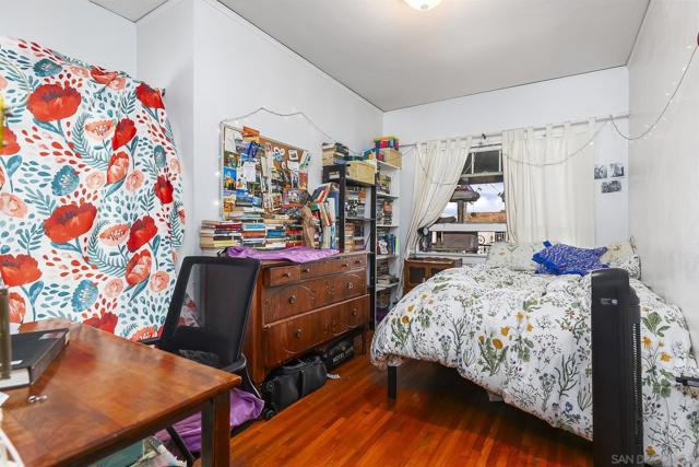 4438 44 Campus, San Diego CA: https://media.crmls.org/mediaz/313e1212-fe59-4ebe-b061-e187c5b3c337.jpg