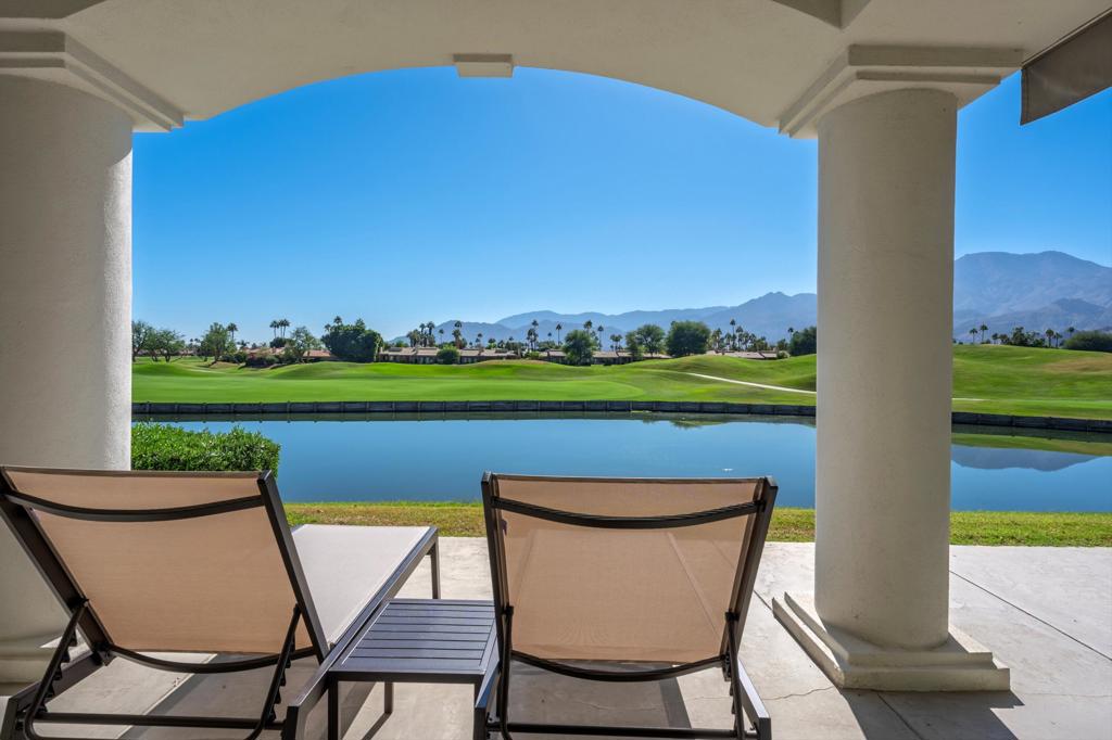 https://media.crmls.org/mediaz/313f5f1d-2b4b-4c48-952b-8700867cf7bd.jpg?preset=X-Large