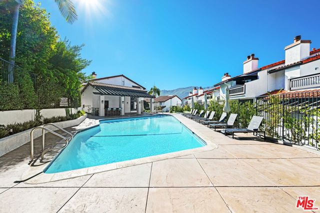 1622 Michael Lane, Pacific Palisades CA: https://media.crmls.org/mediaz/3140283a-f119-4ebc-b807-9a5e155808eb.jpg