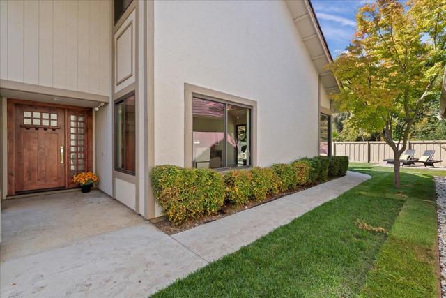 22113 Stocklmeir Court, Cupertino CA: https://media.crmls.org/mediaz/314028d5-a800-452f-8ab2-79d7235e9ef0.jpg