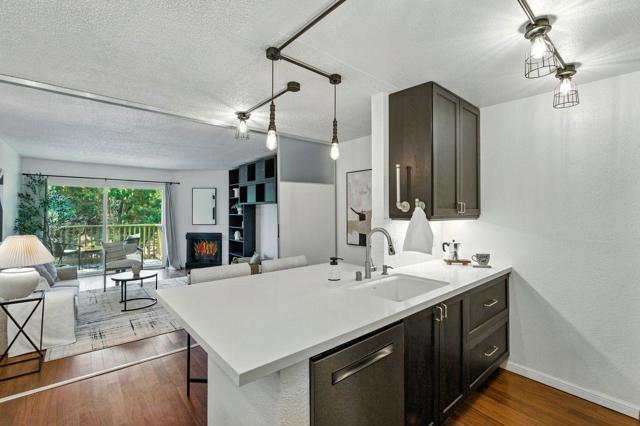 381 Half Moon Lane, Daly City CA: https://media.crmls.org/mediaz/31403fd9-41d2-41fc-889e-0b6e46fe4163.jpg