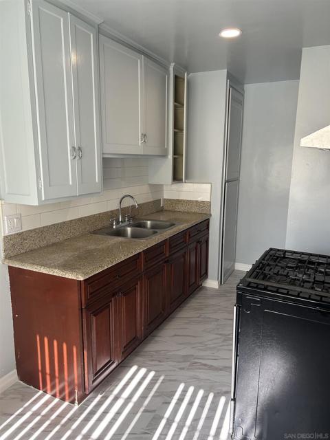 1648 E PLYMOUTH ST, Long Beach CA: https://media.crmls.org/mediaz/31406e3b-f507-4fa8-a93d-cf8322c5e838.jpg
